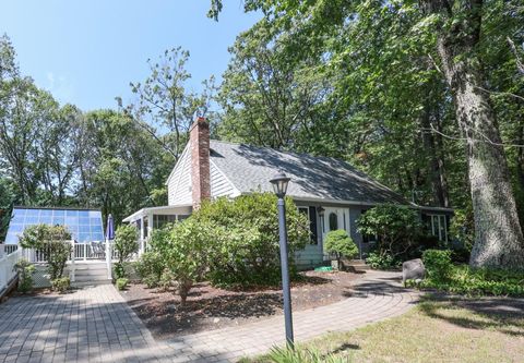 13 Clydesdale Avenue Pelham NH 03076