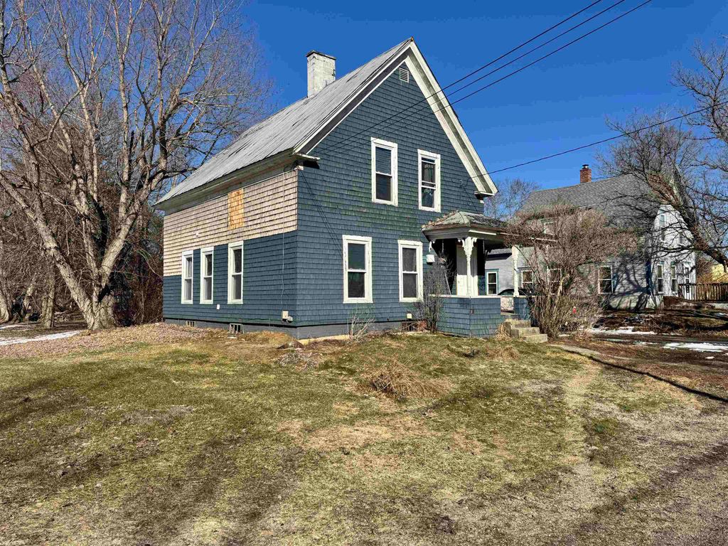 Photo of 8 Kilkenny Street, Lancaster, NH 03584 (MLS # 5072620)