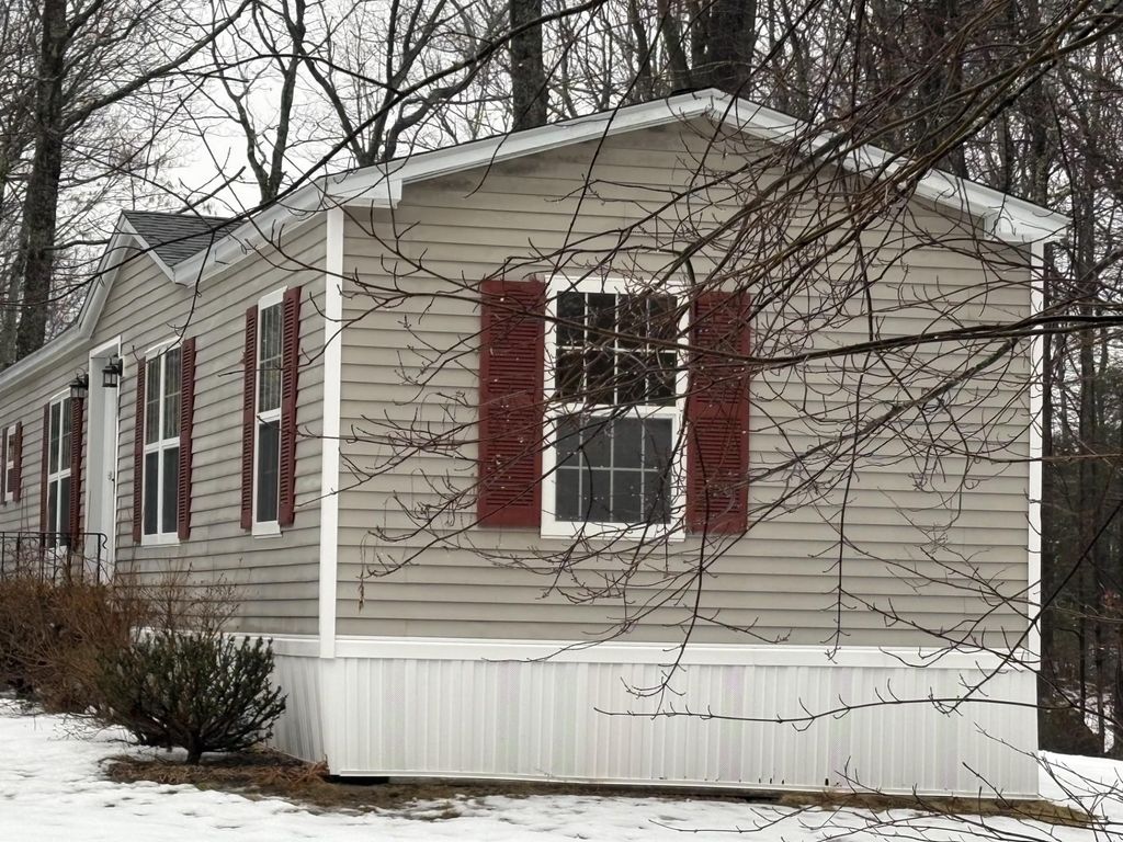 Photo of 7 Kenyann Drive, Wolfeboro, NH 03894 (MLS # 5074076)