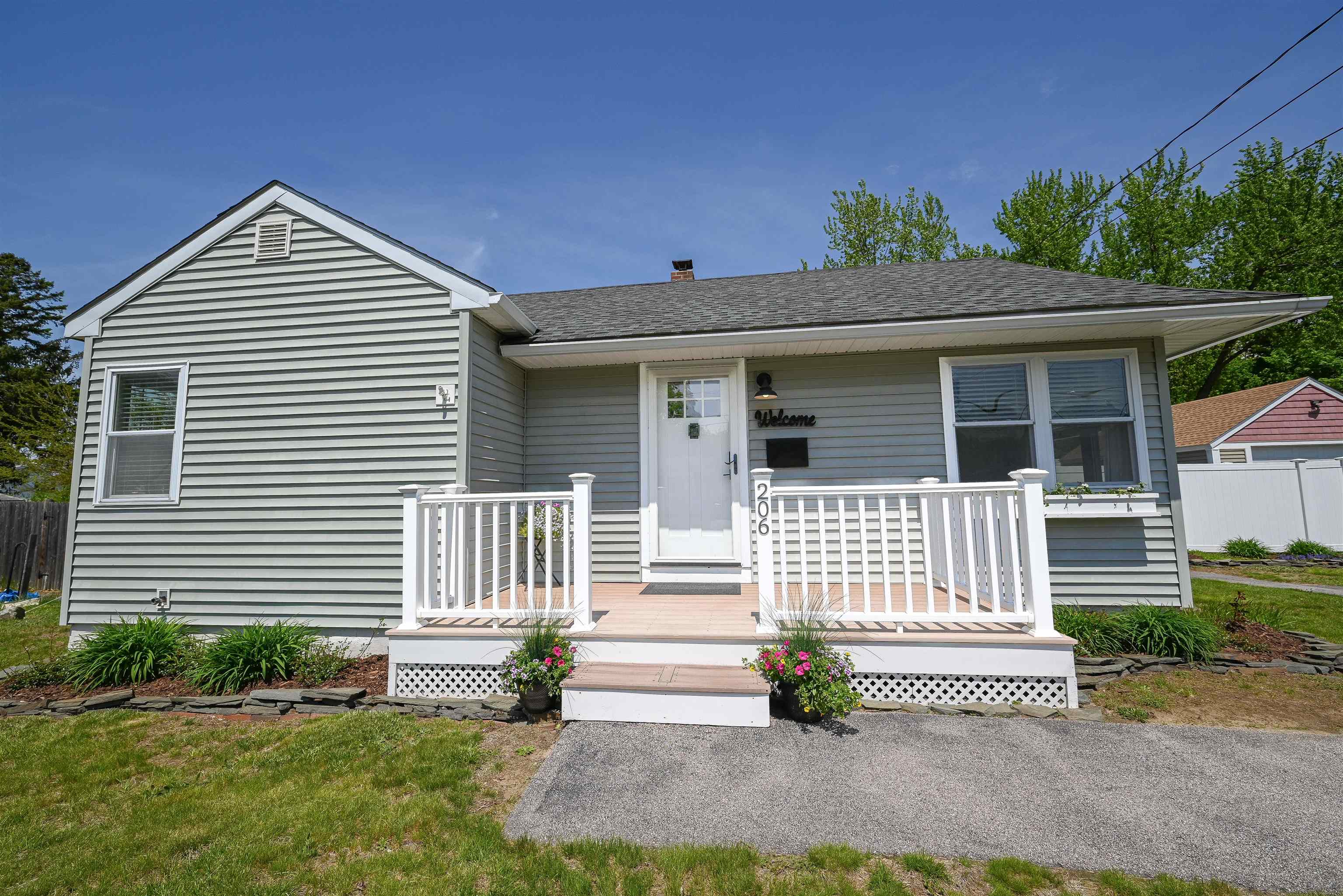 206 Villa Street