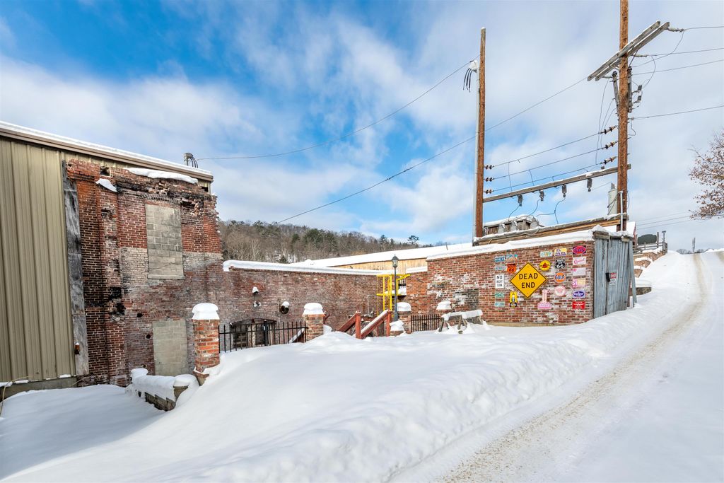 Photo of 7 West Bath Road, Bath, NH 03740 (MLS # 5075980)