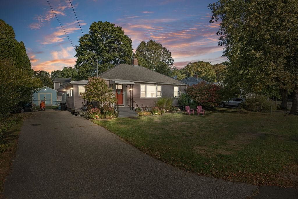 Photo of 291 Colonial Drive, Portsmouth, NH 03801 (MLS # 5061736)