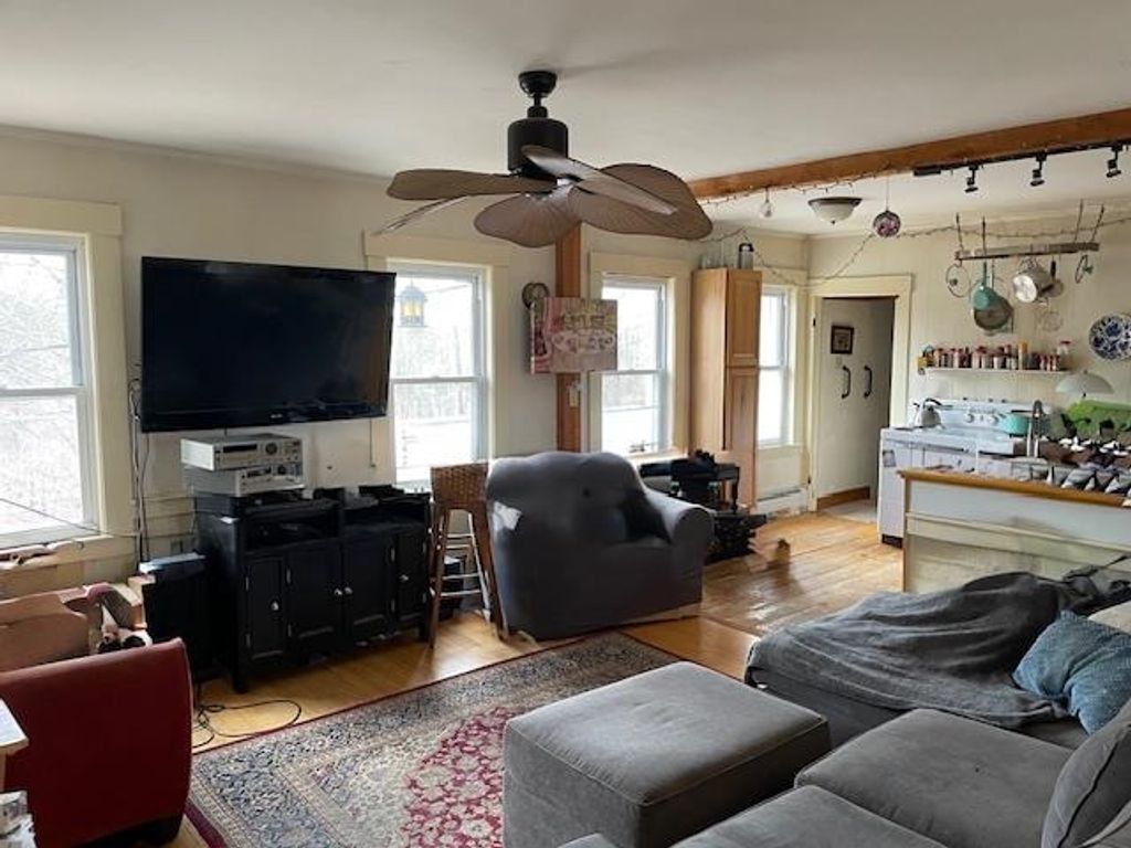 Photo of 11 White Plains Road, Webster, NH 03303 (MLS # 5074647)