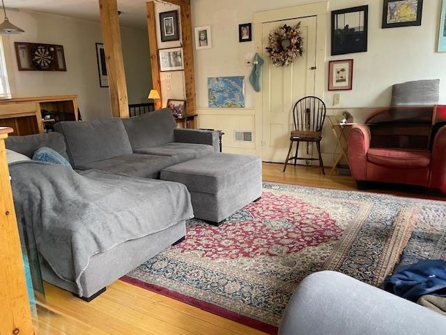 11 White Plains Road