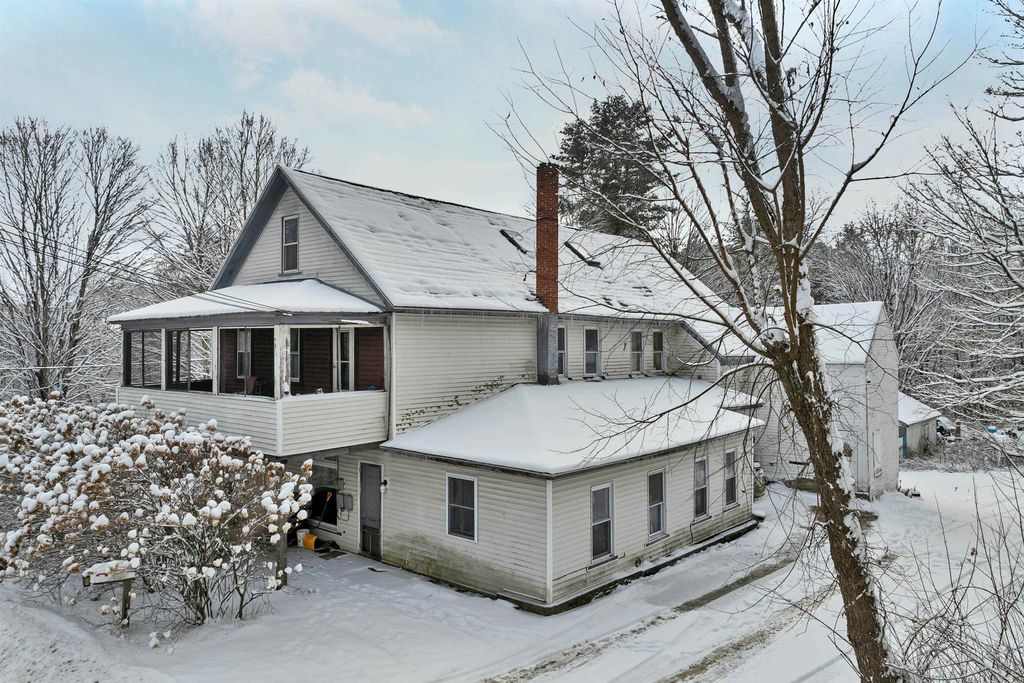 Photo of 11 White Plains Road, Webster, NH 03303 (MLS # 5074647)