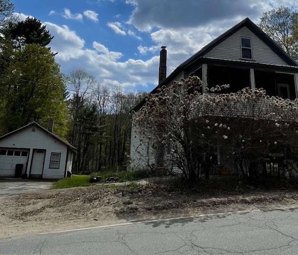 Photo of 11 White Plains Road, Webster, NH 03303 (MLS # 5074647)