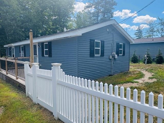 Raymond, New Hampshire 03077, United States, 3 Bedrooms Bedrooms, ,1 BathroomBathrooms,Residential,Active,199220