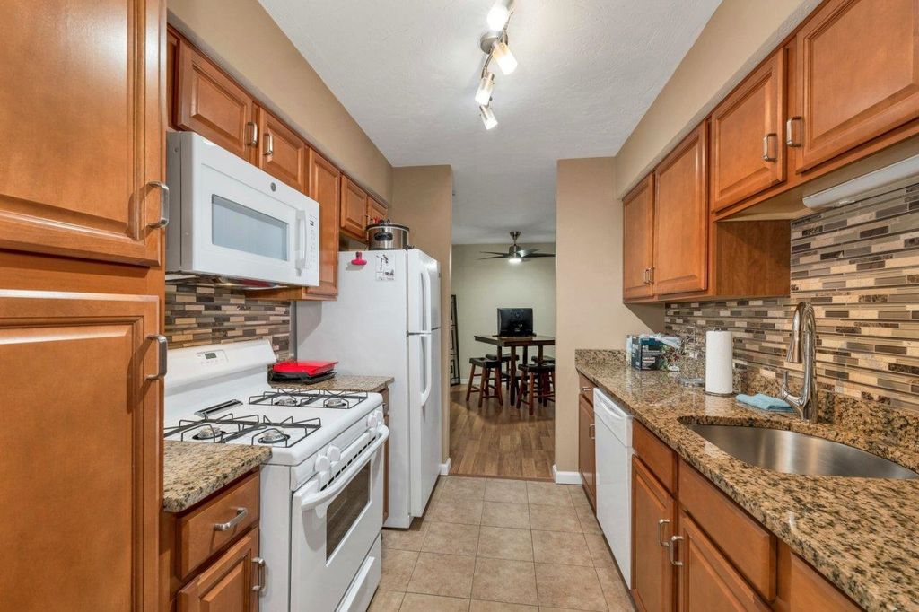 Photo of 210 Brook Village Road #43, Nashua, NH 03062 (MLS # 5070865)