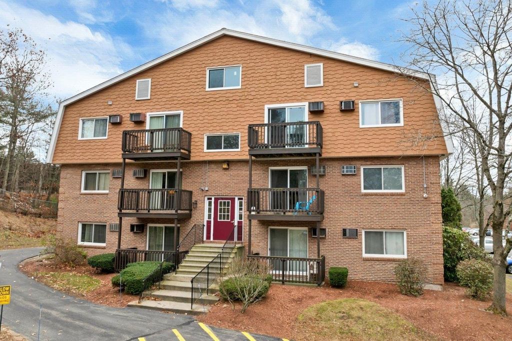 Photo of 210 Brook Village Road #43, Nashua, NH 03062 (MLS # 5070865)