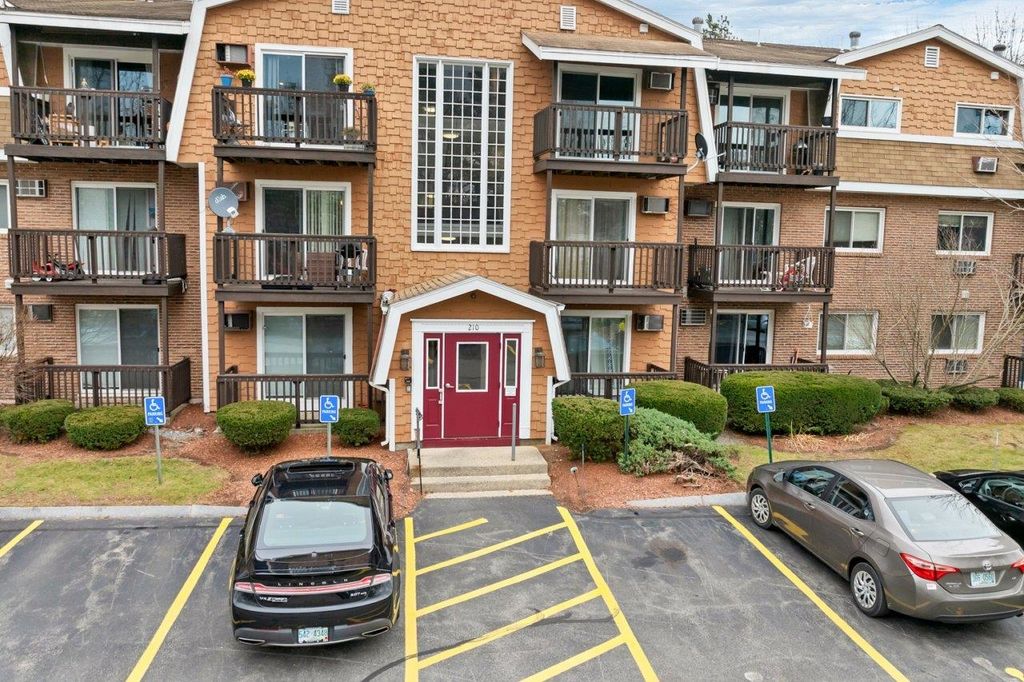Photo of 210 Brook Village Road #43, Nashua, NH 03062 (MLS # 5070865)