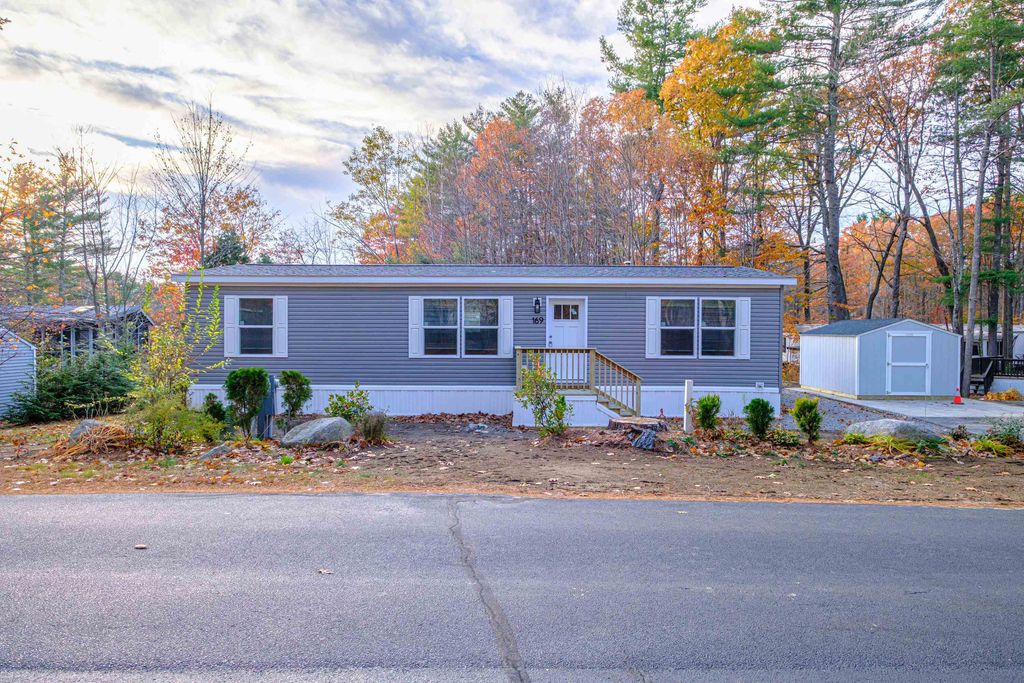 Photo of 169 Mountainvale Drive, Conway, NH 03813 (MLS # 5068780)