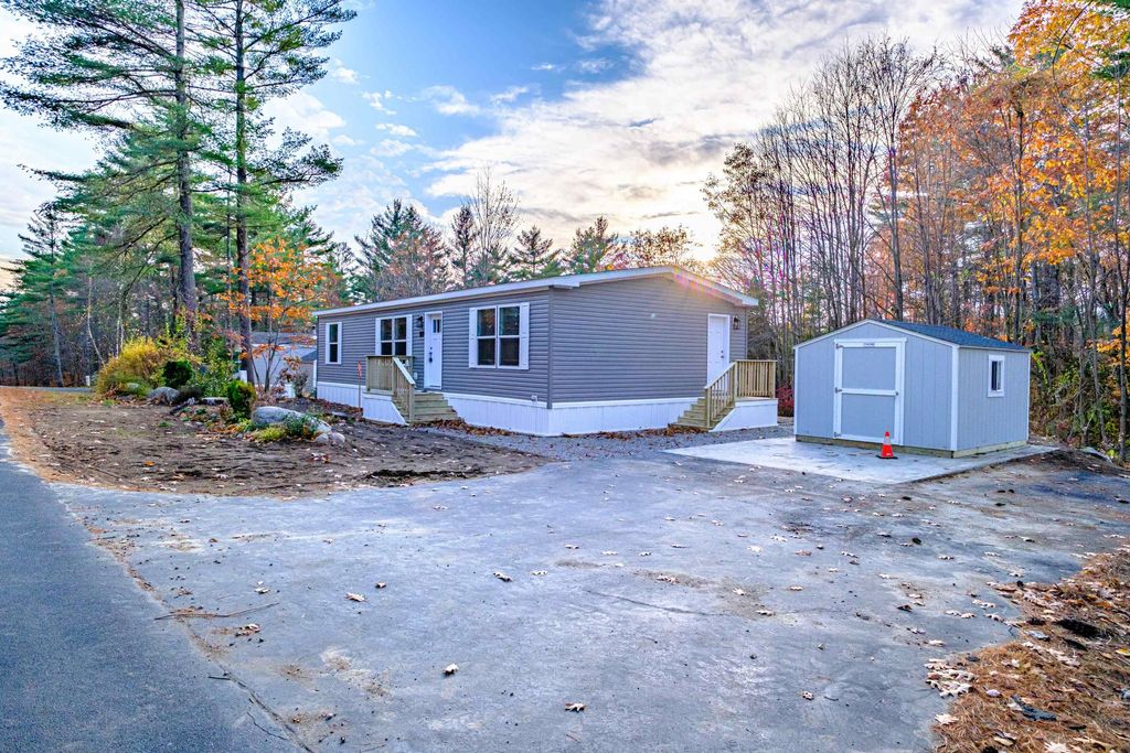 Photo of 169 Mountainvale Drive, Conway, NH 03813 (MLS # 5068780)