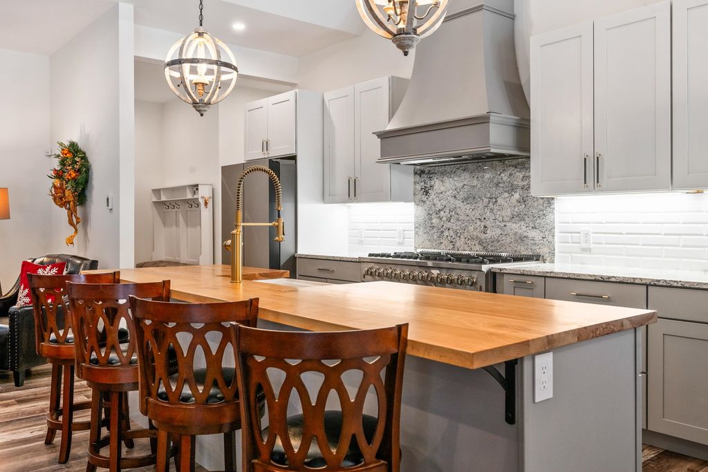 Photo of 123 Oxbow Lane, Conway, NH 03818 (MLS # 5077617)