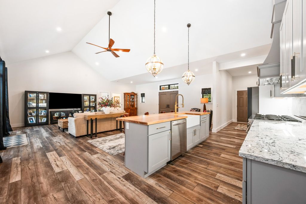 Photo of 123 Oxbow Lane, Conway, NH 03818 (MLS # 5077617)