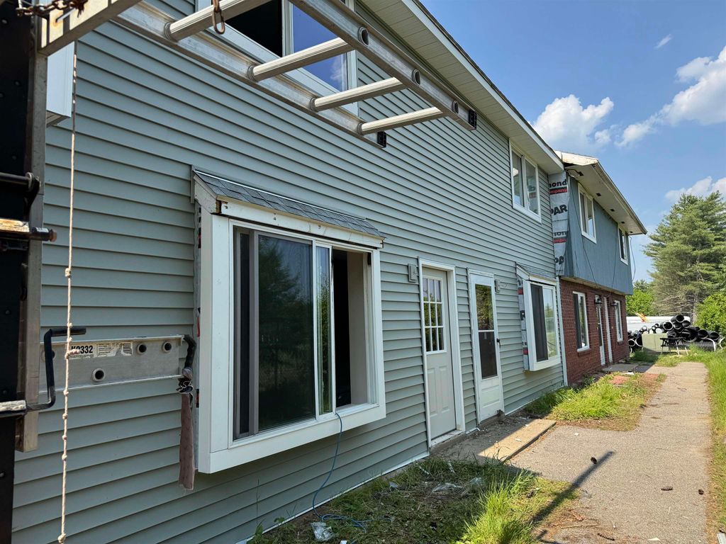 Photo of 18 Birdie Grove #E, Rochester, NH 03839 (MLS # 5062346)