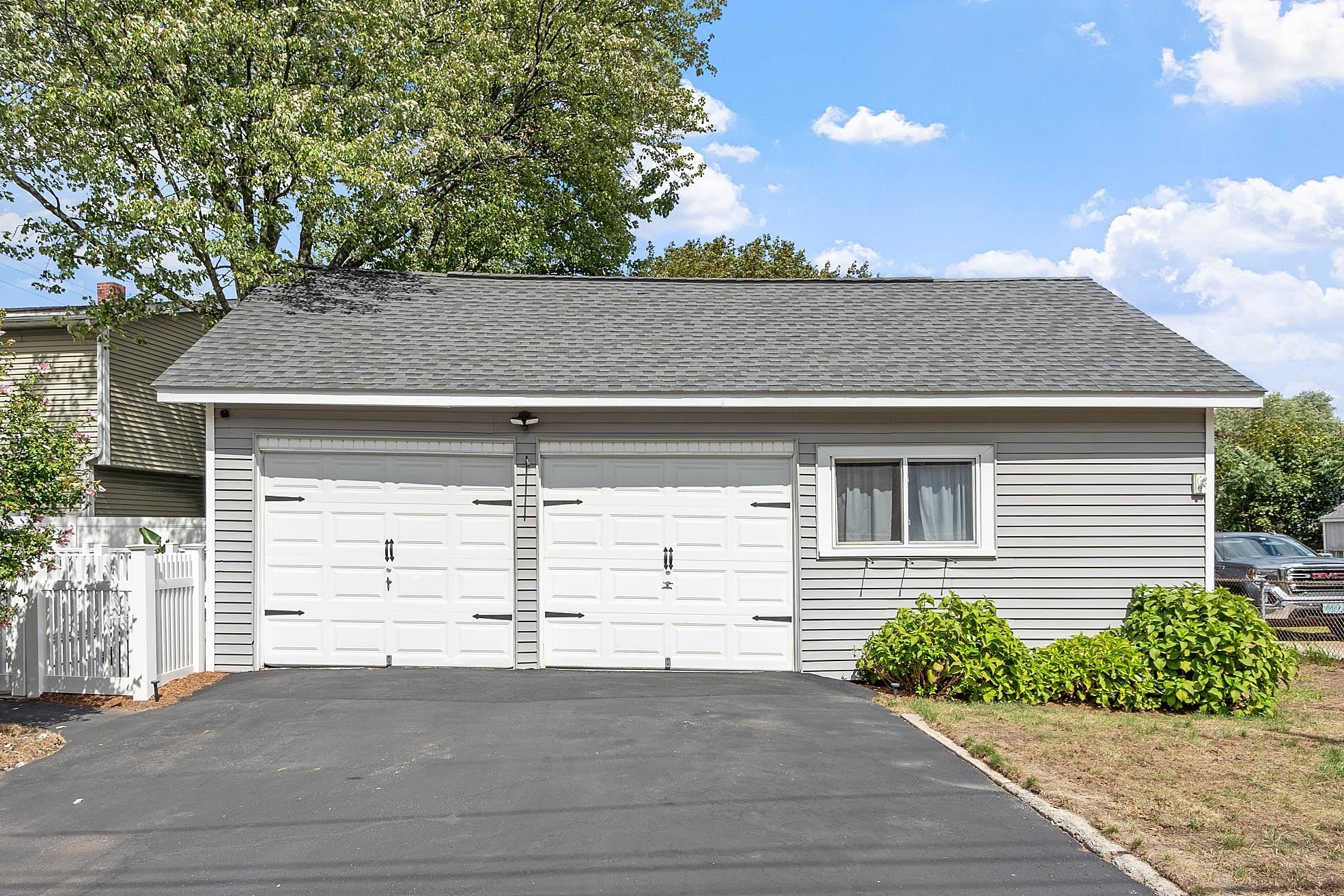 328 West Hollis Street