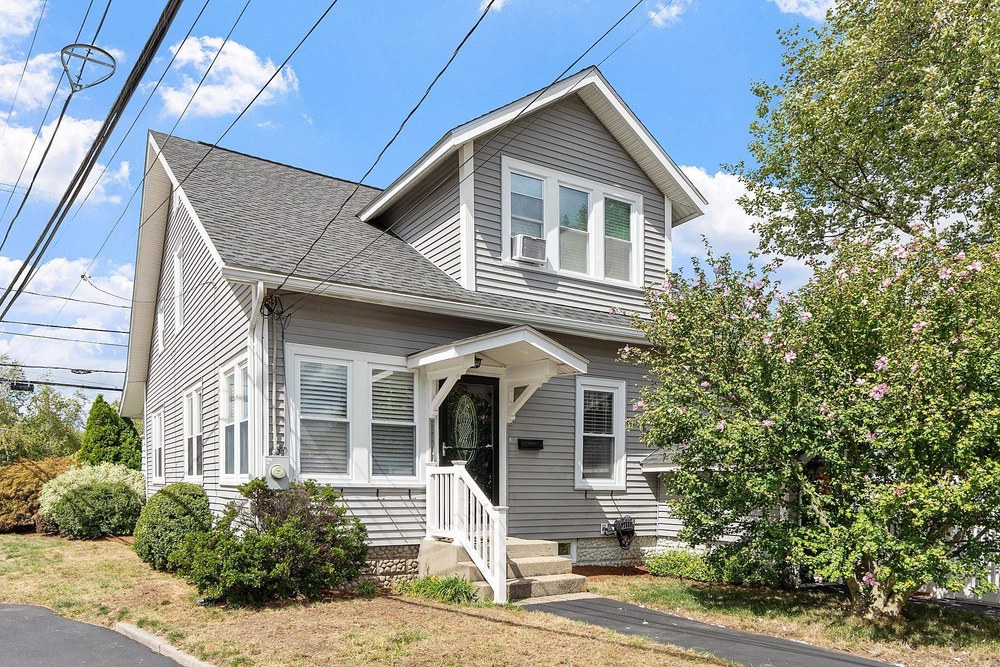 328 West Hollis Street