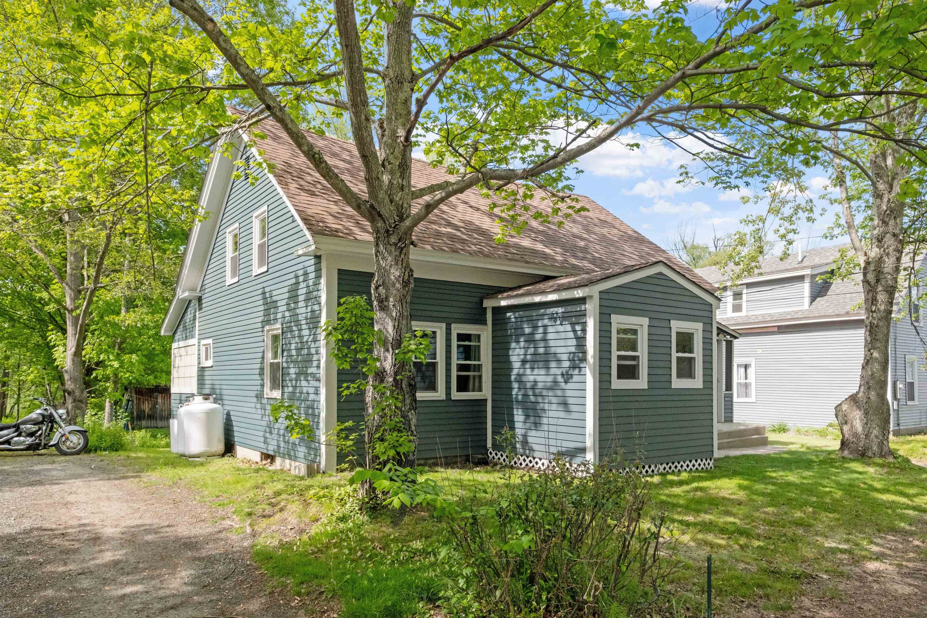 194 Pleasant Street