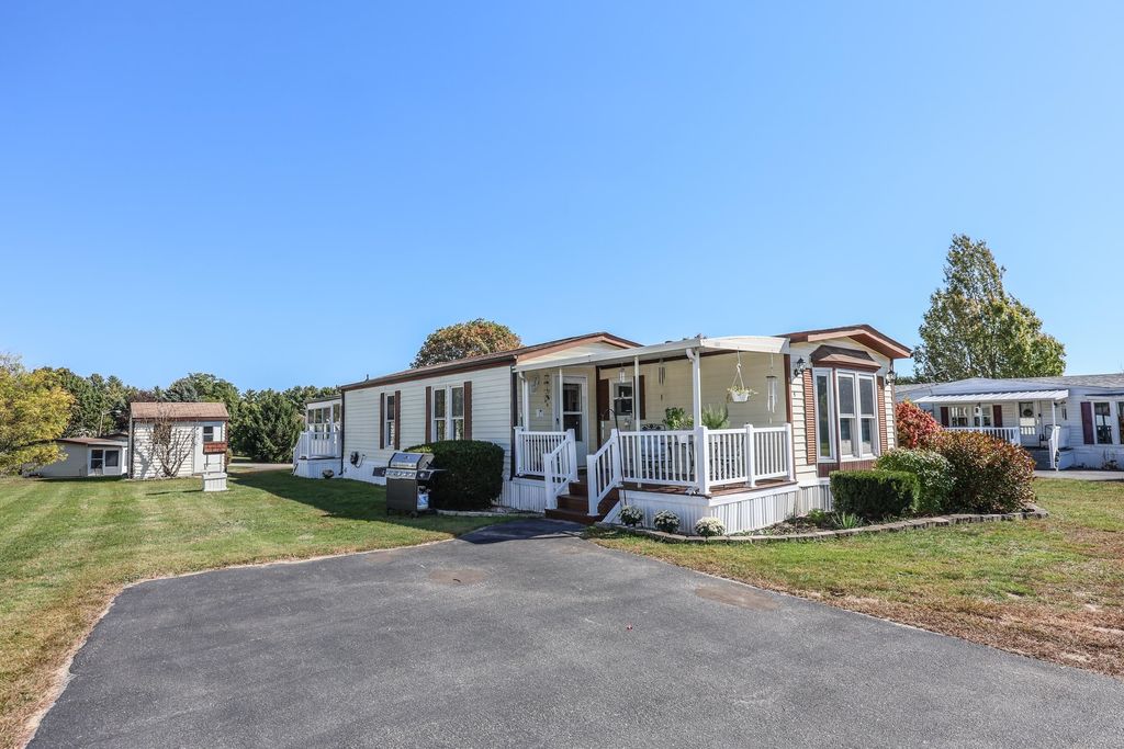 Photo of 5 Monadnock Drive, Rochester, NH 03867 (MLS # 5079913)