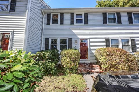 267 Winding Pond Road Londonderry NH 03053