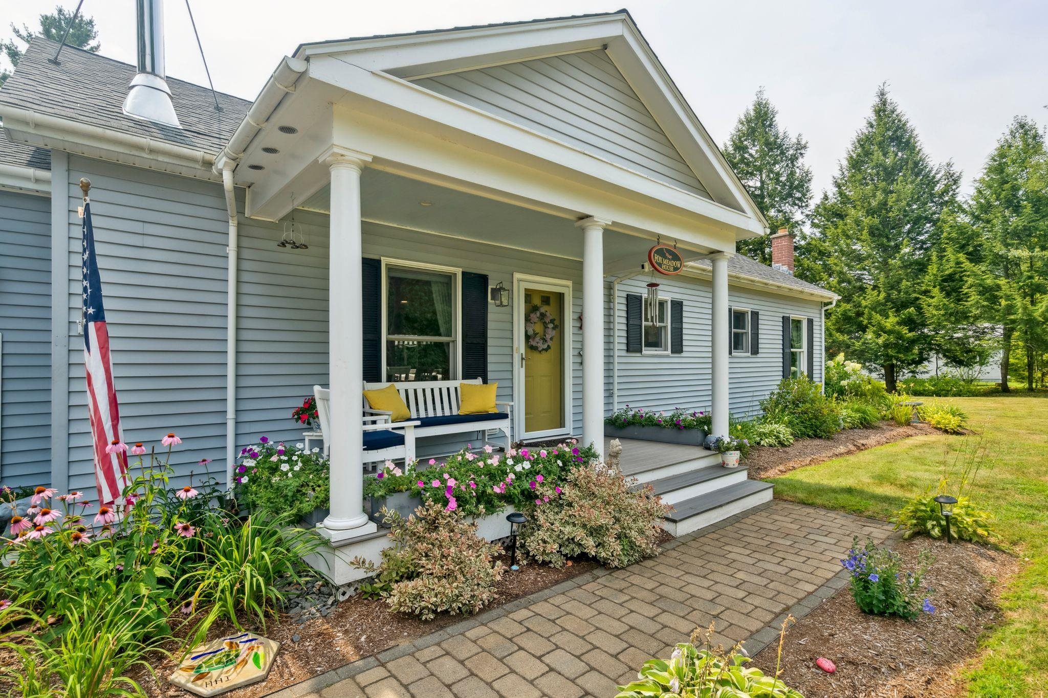 Walpole, New Hampshire 03608, United States, 3 Bedrooms Bedrooms, ,2 BathroomsBathrooms,Residential,Pending,189313