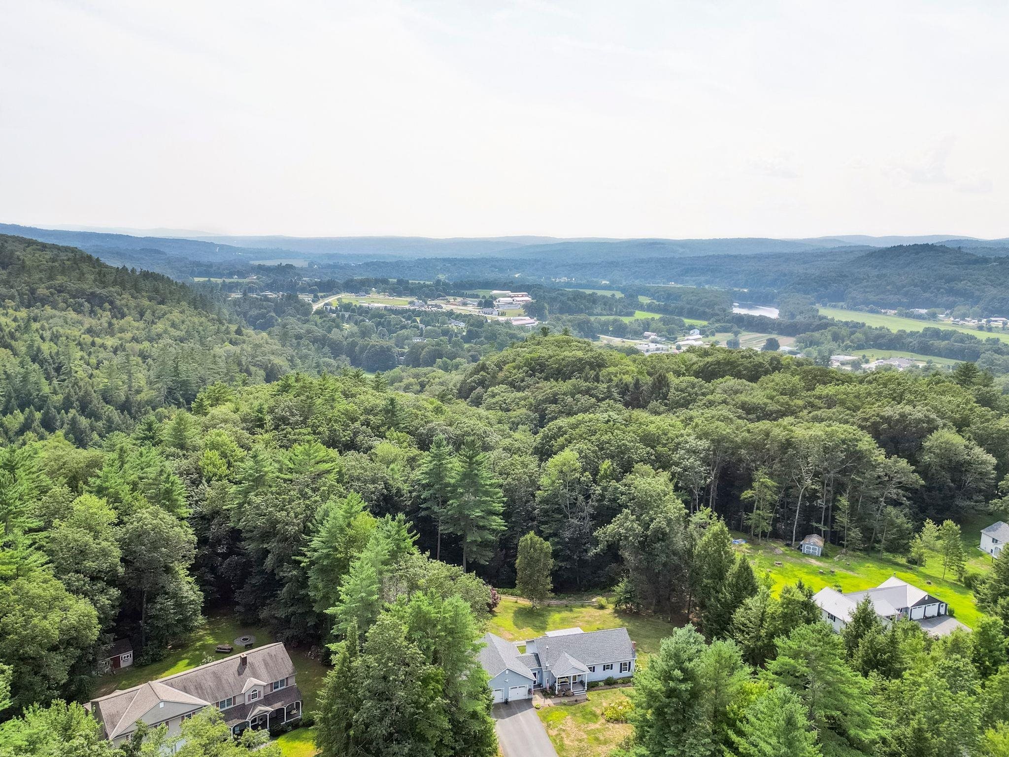 Walpole, New Hampshire 03608, United States, 3 Bedrooms Bedrooms, ,2 BathroomsBathrooms,Residential,Pending,189313