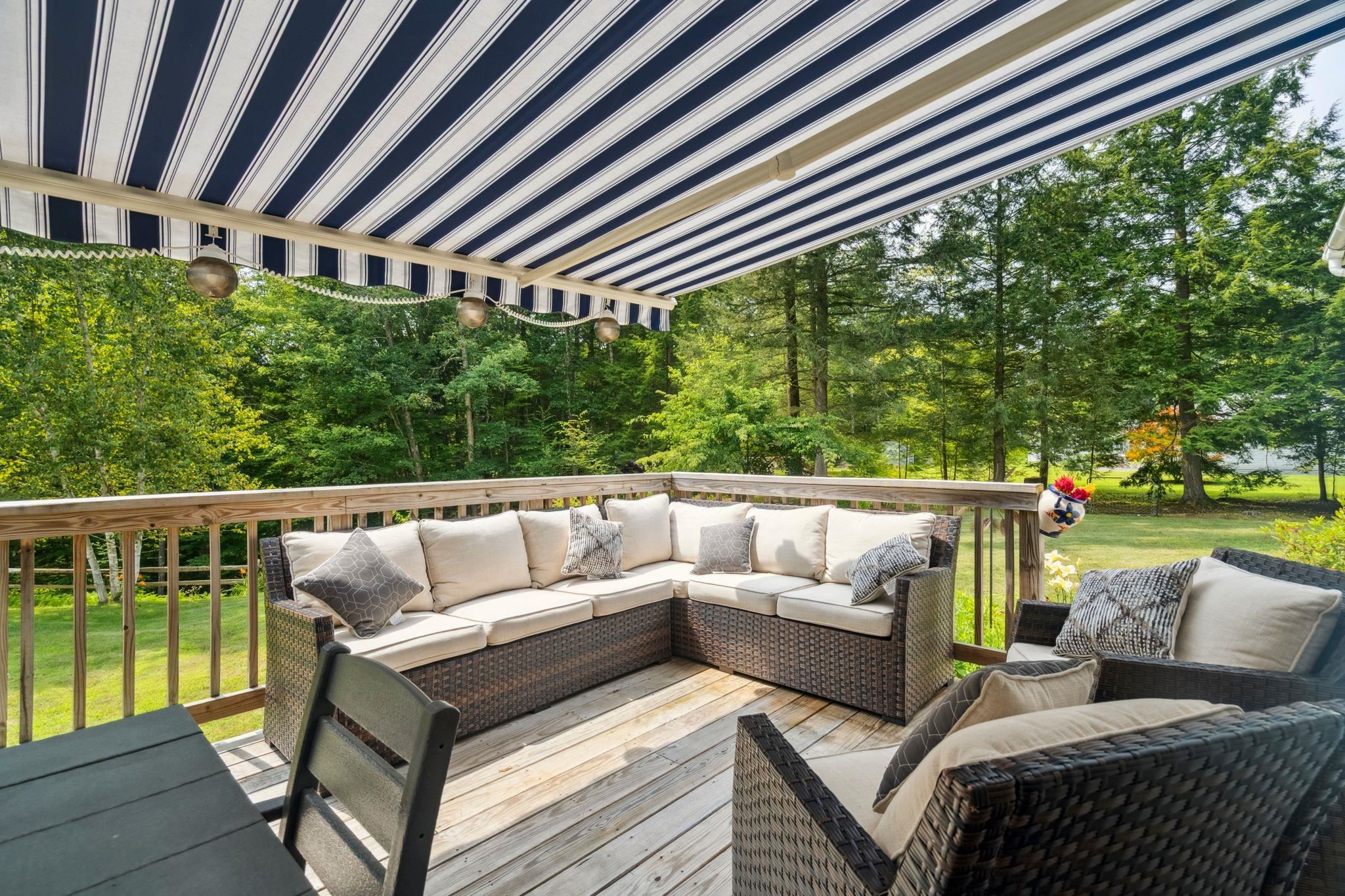 Walpole, New Hampshire 03608, United States, 3 Bedrooms Bedrooms, ,2 BathroomsBathrooms,Residential,Pending,189313