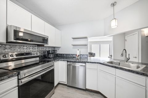 Photo of 39 Apple Lane #B, Hollis, NH 03049 (MLS # 5075632)