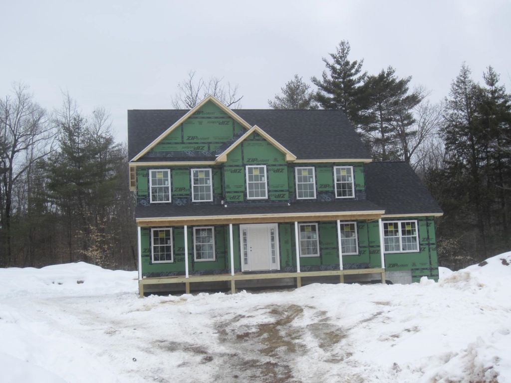 Photo of 11 Wellington Court, Ossipee, NH 03814 (MLS # 5076814)