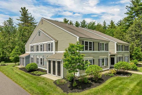 Photo of 916 Springbrook Circle #916, Portsmouth, NH 03801 (MLS # 5044918)