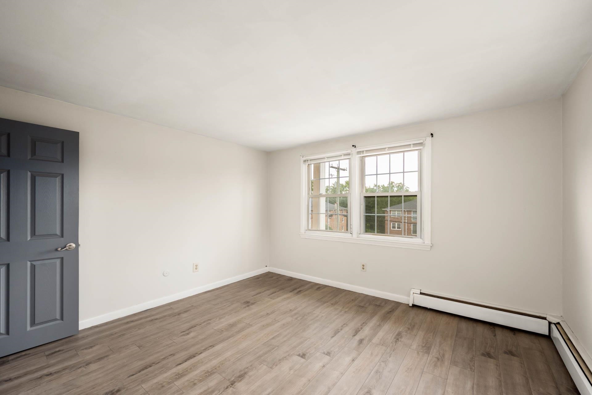 Derry, New Hampshire 03038, United States, 2 Bedrooms Bedrooms, ,1 BathroomBathrooms,Residential,Active,199823