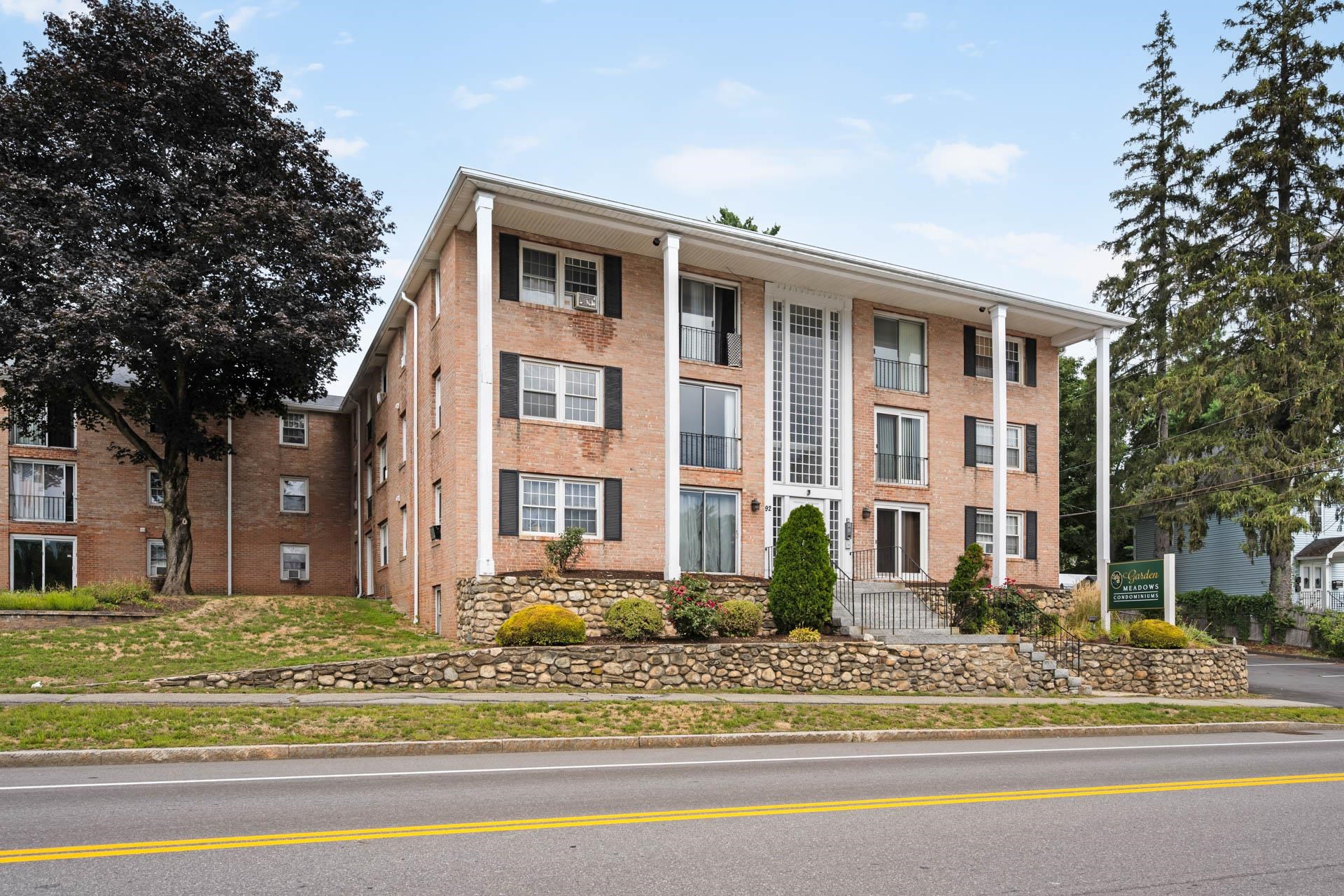 Derry, New Hampshire 03038, United States, 2 Bedrooms Bedrooms, ,1 BathroomBathrooms,Residential,Active,199823