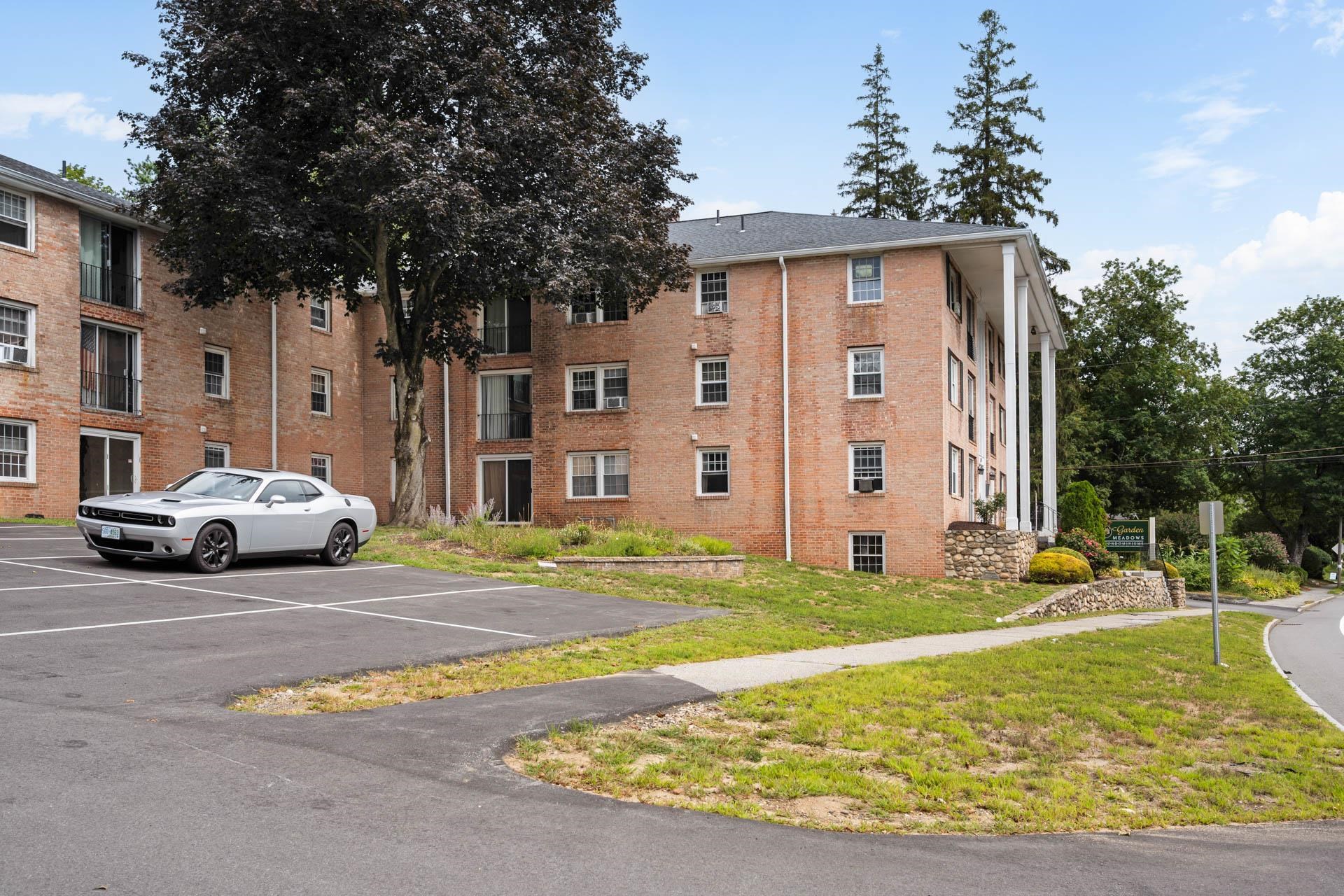 Derry, New Hampshire 03038, United States, 2 Bedrooms Bedrooms, ,1 BathroomBathrooms,Residential,Active,199823