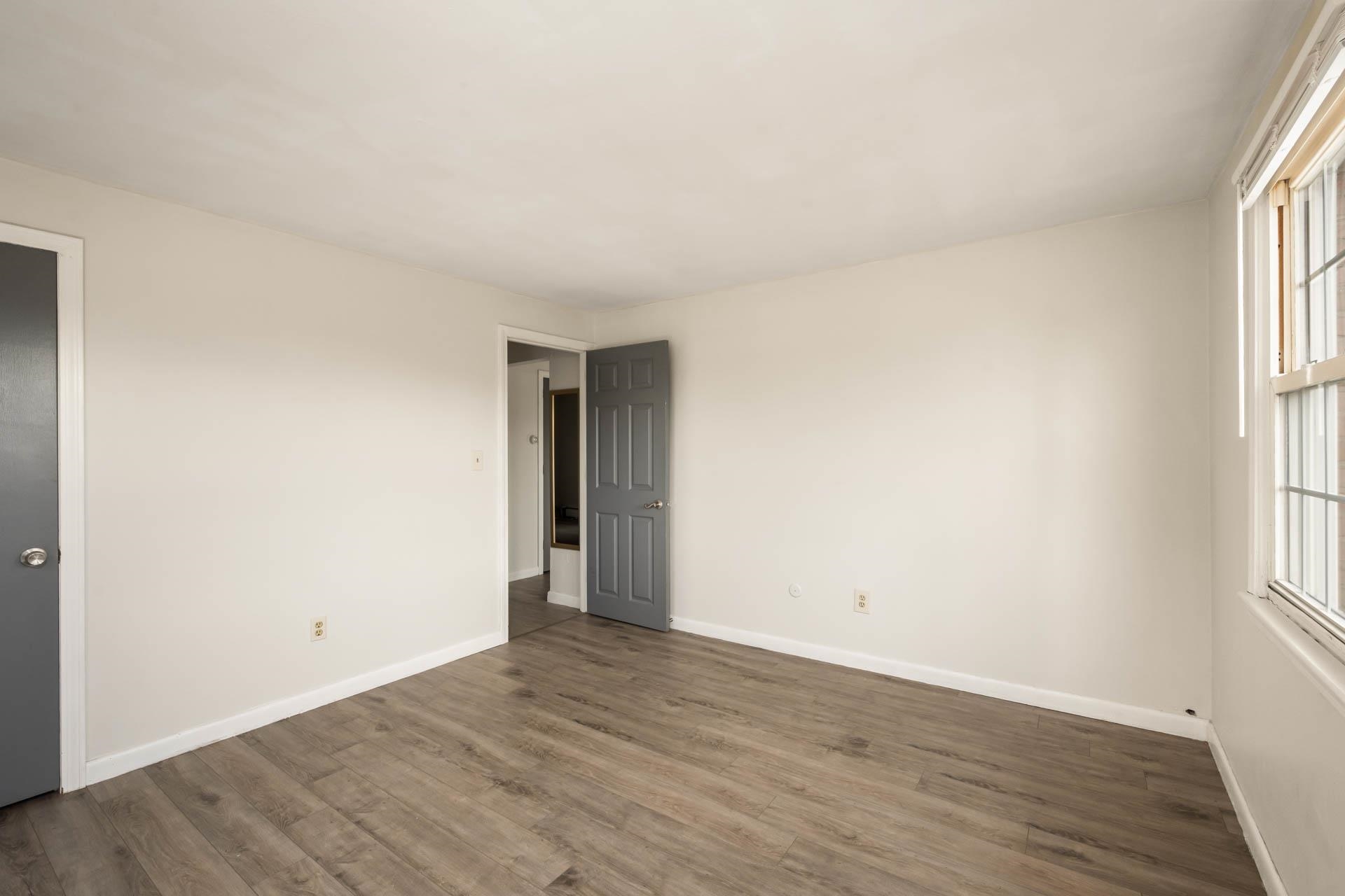 Derry, New Hampshire 03038, United States, 2 Bedrooms Bedrooms, ,1 BathroomBathrooms,Residential,Active,199823