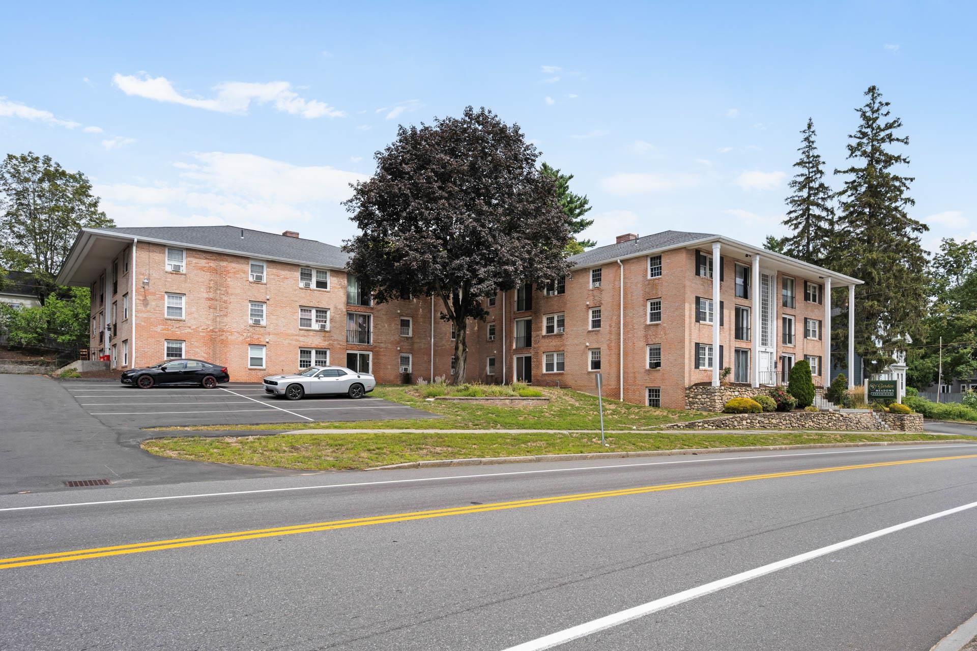 Derry, New Hampshire 03038, United States, 2 Bedrooms Bedrooms, ,1 BathroomBathrooms,Residential,Active,199823