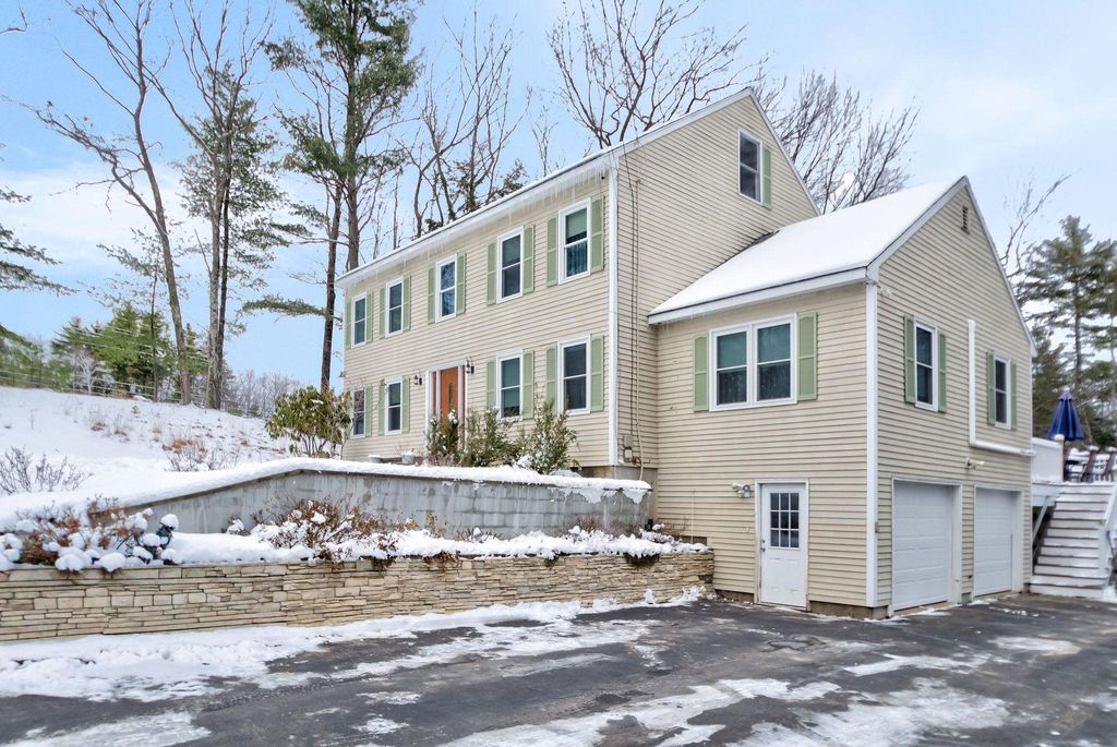 Photo of 3 Abbey Road, Bow, NH 03304 (MLS # 5074689)