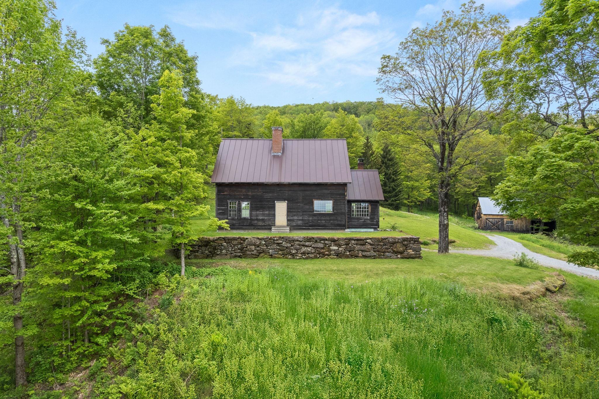403 Horseshoe Way