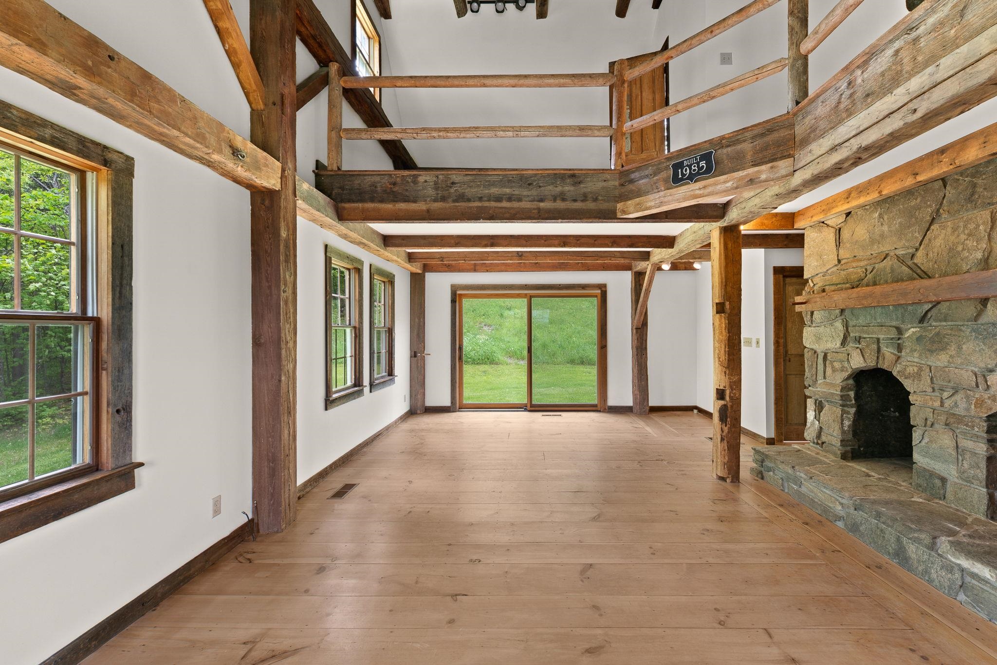 403 Horseshoe Way