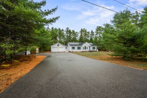 Photo of 156 Fawn Drive, Madison, NH 03875 (MLS # 5076678)