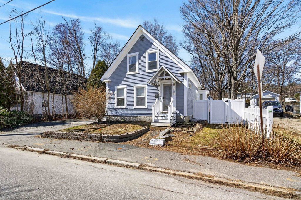 Photo of 101 Rumford Street, Concord, NH 03301 (MLS # 5082942)