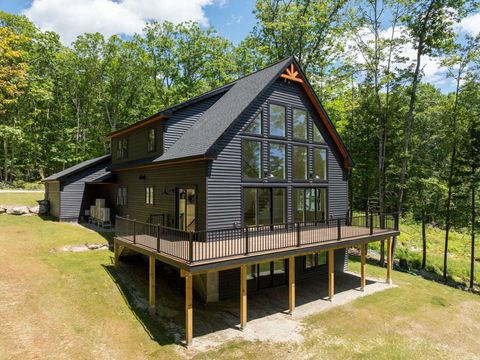 Photo of 2 Jordan Way, Tuftonboro, NH 03816 (MLS # 5043617)