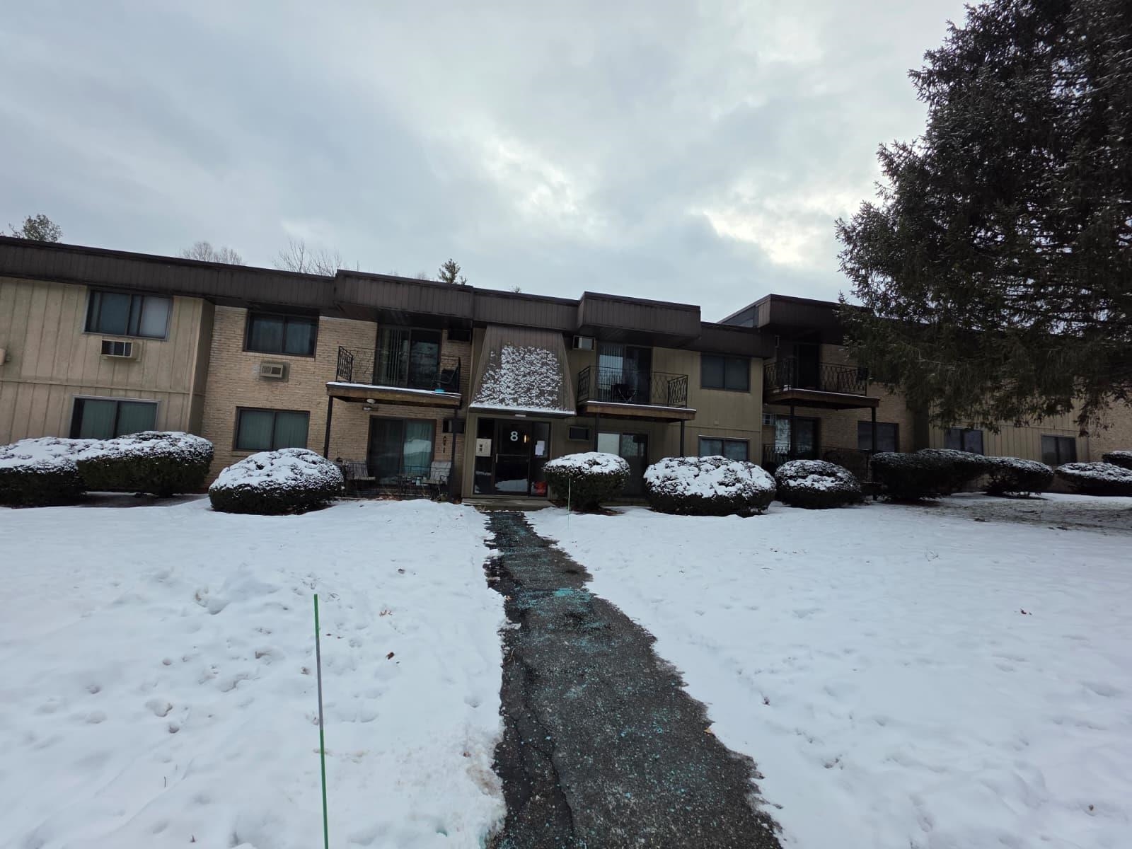 8 Strawberry Bank Road 16