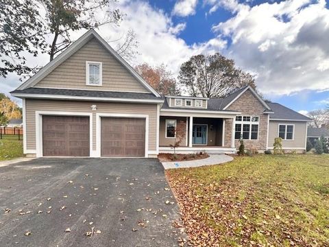 4 McDermott Road Hampton NH 03842