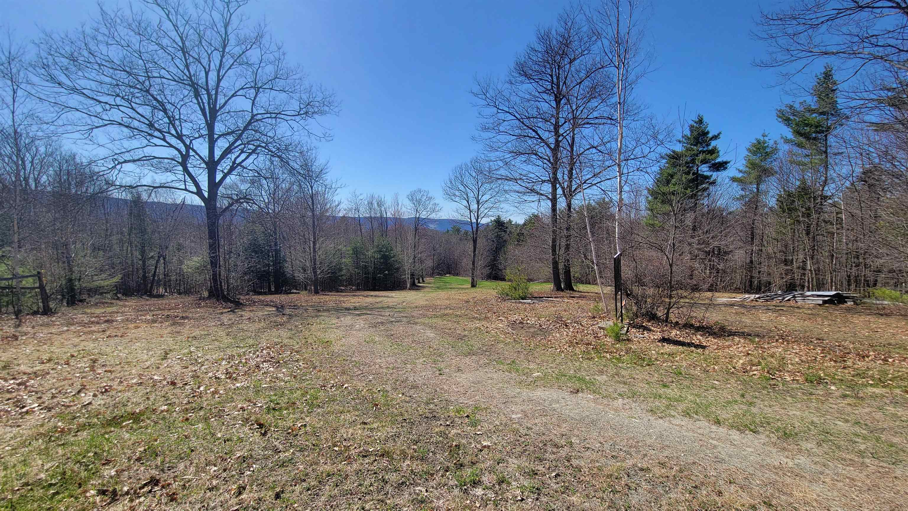 52 Oak Hill Road