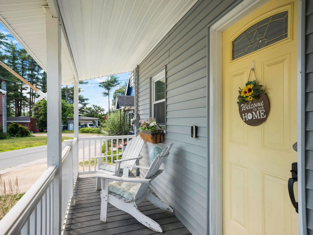 Photo of 12 Field Avenue, Salem, NH 03079 (MLS # 5079152)