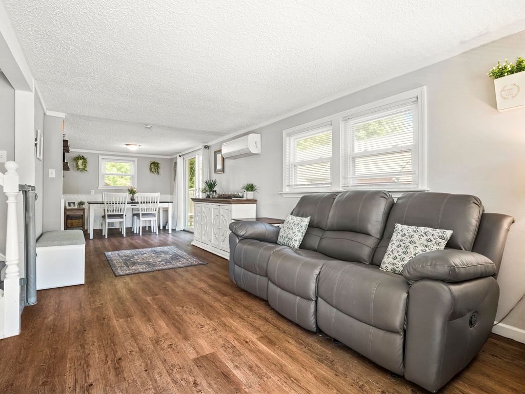 Photo of 12 Field Avenue, Salem, NH 03079 (MLS # 5079152)