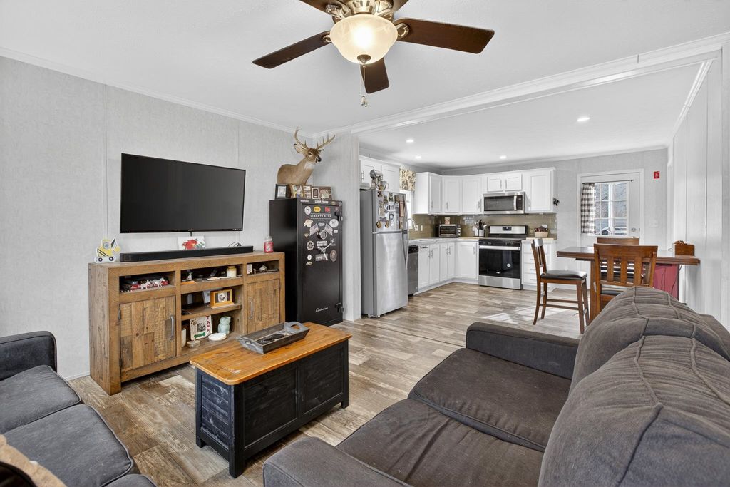 Photo of 4 Elizabeth Drive, Boscawen, NH 03303 (MLS # 5084024)