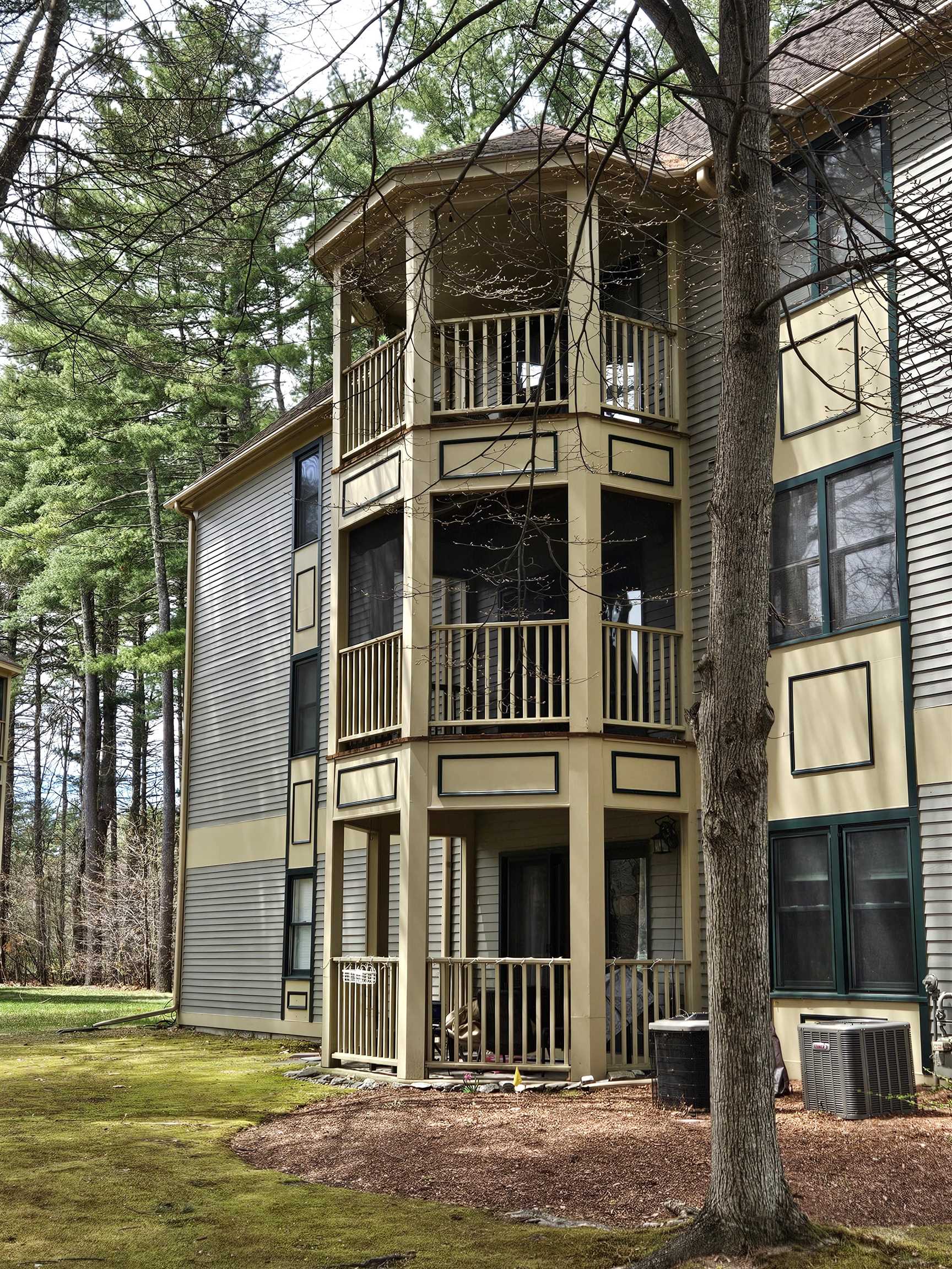 9 Bartemus Trail 208