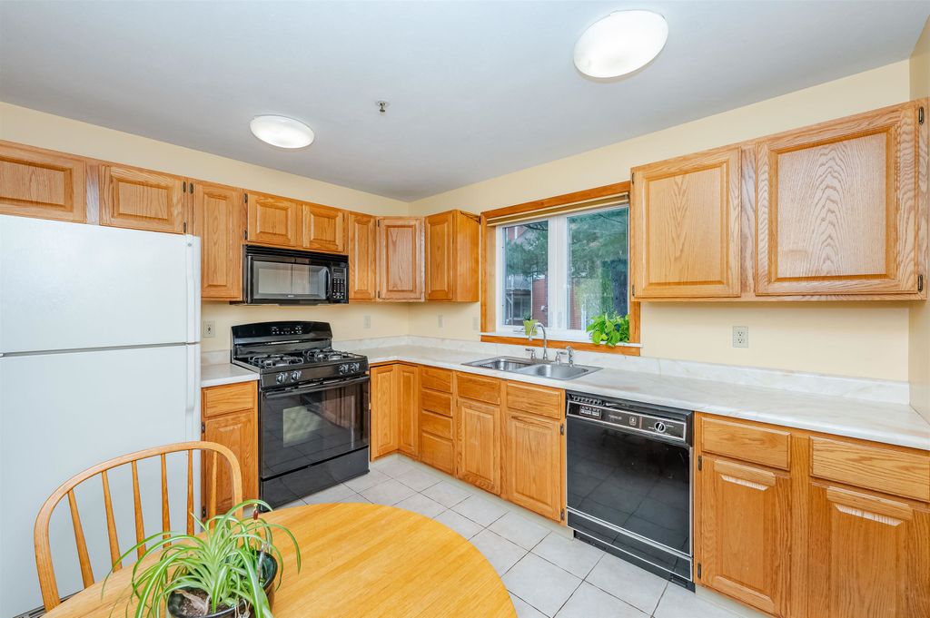 Photo of 142 Katie Lane #142, Dover, NH 03820 (MLS # 5067930)