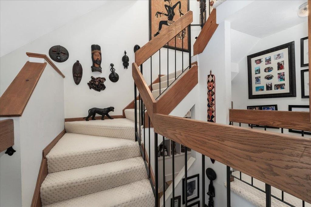 Photo of 5 Tsienneto Road #47, Derry, NH 03038 (MLS # 5073701)